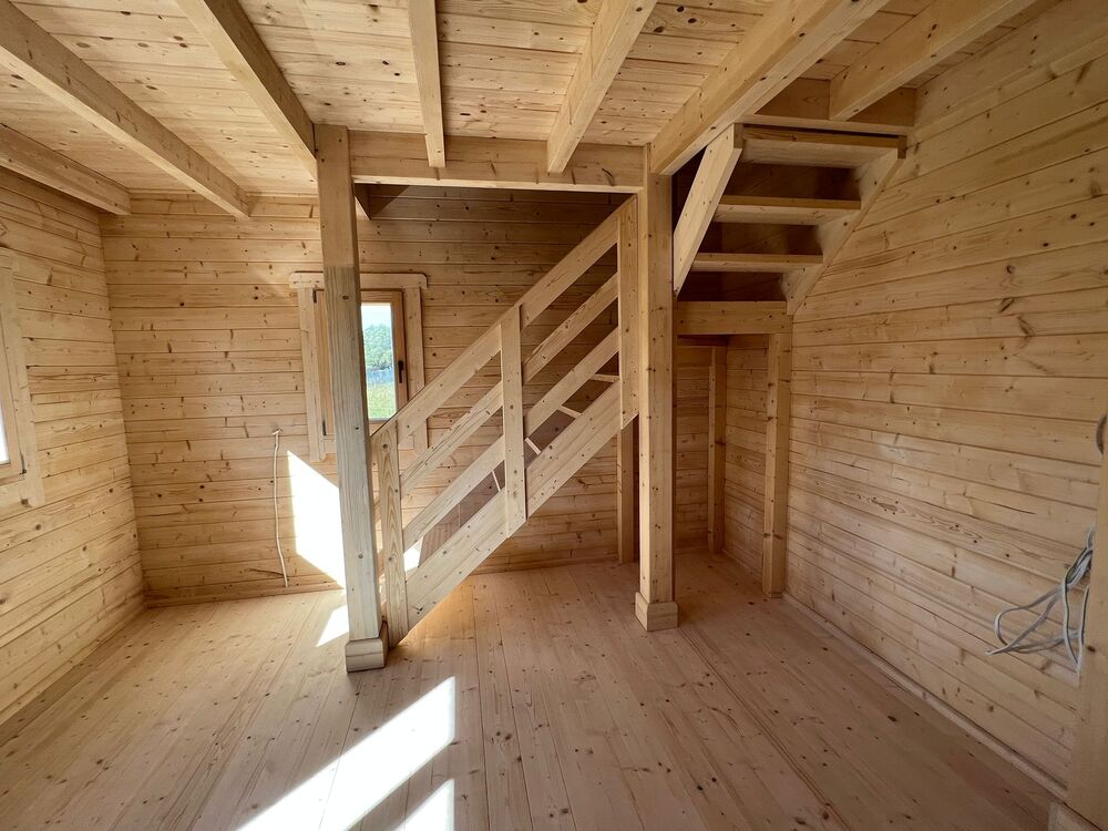 Drewniana konstrukcja dachu.