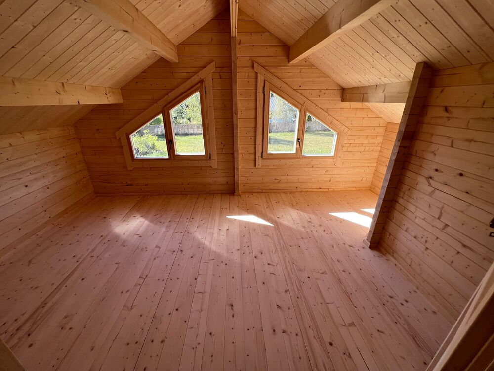 Drewniany domek na wsi.