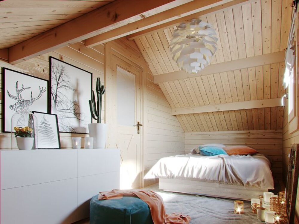 Przytulna drewniana sypialnia.