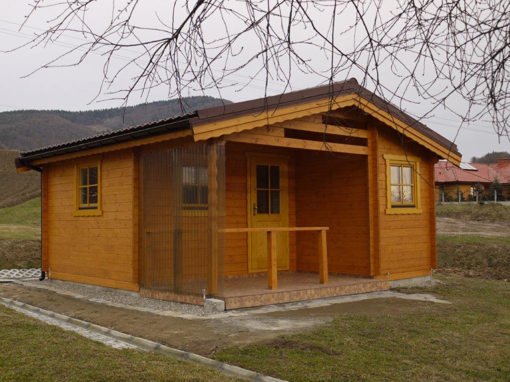 Drewniany dom w górach.