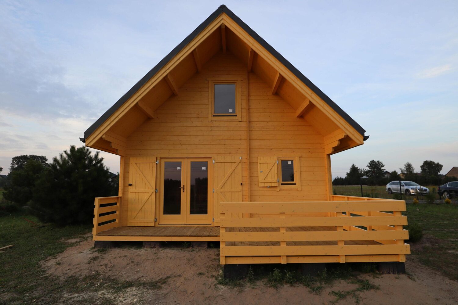 Drewniany domek na wsi.