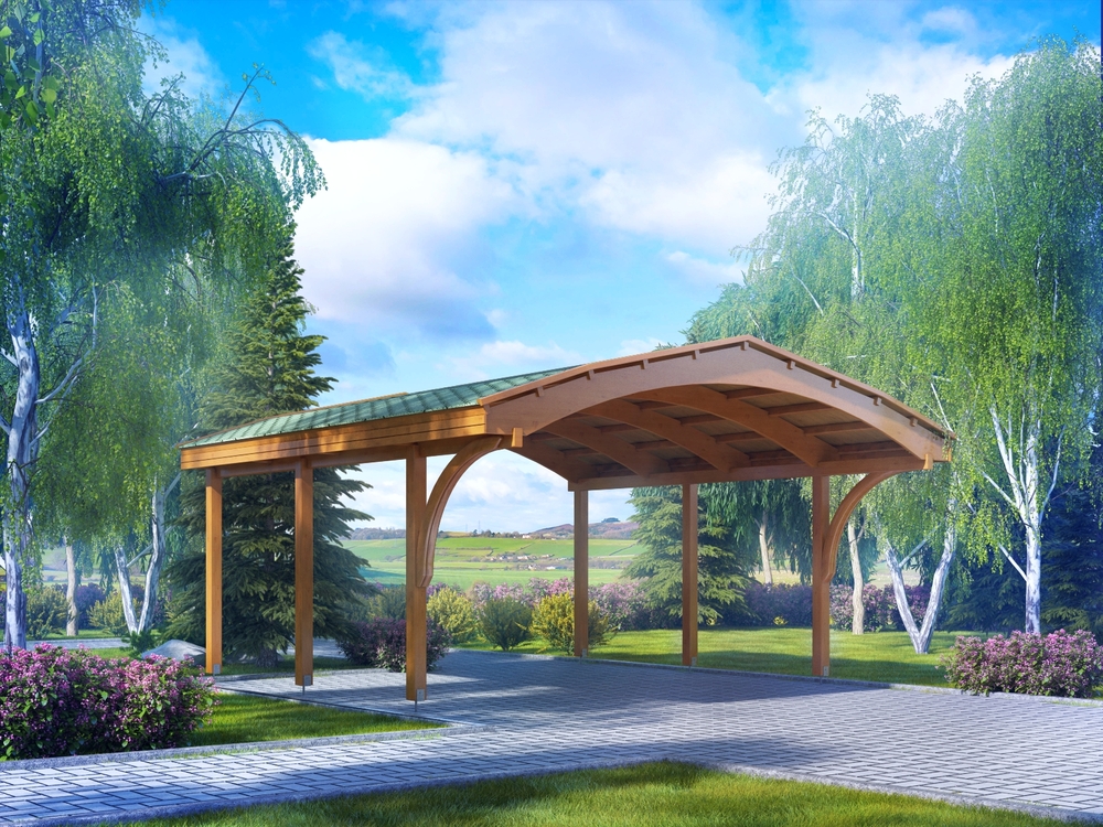 Drewniany pawilon w ogrodzie.