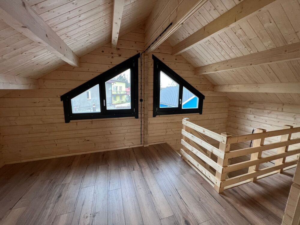 Drewniana kabina, Okna, Palety