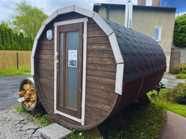 Drewniana beczka sauny.