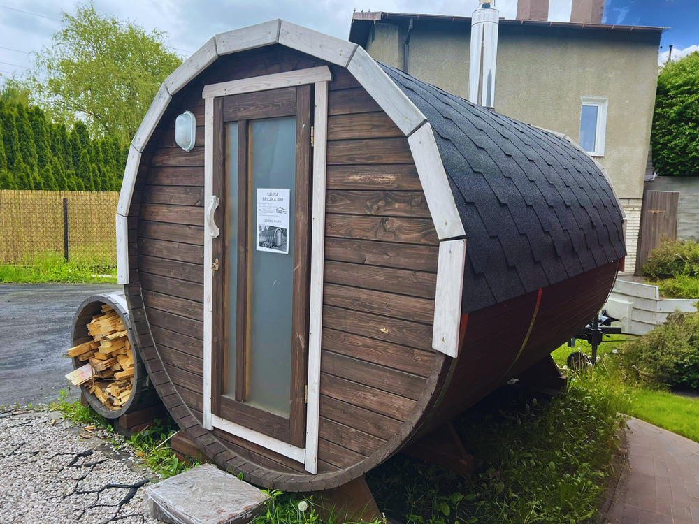 Drewniana beczka sauny.